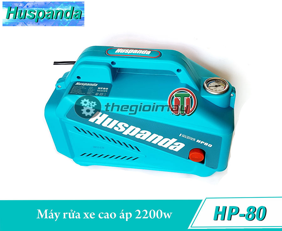 Máy rửa xe Huspanda HP 80 có thể rửa sạch các vết bẩn trên xe máy nhờ áp lực nước mạnh