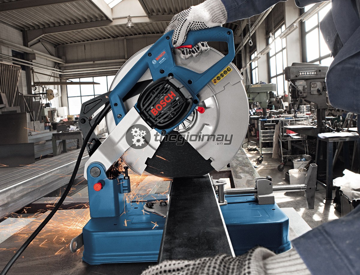 Máy cắt sắt BOSCH GCO-200 là dòng máy được sử dụng phổ biến trong các nhà máy hoặc các công trình thi công